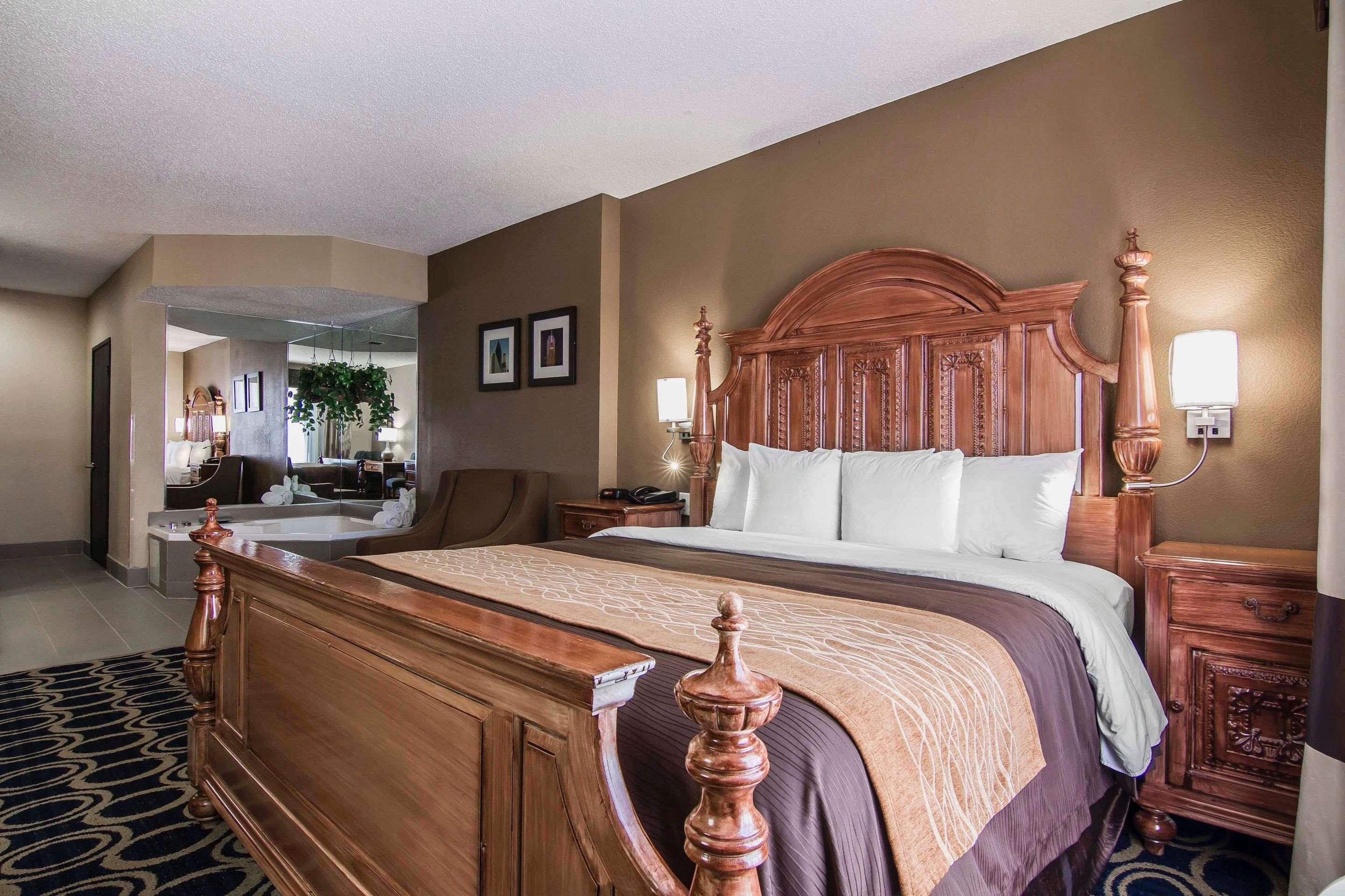 Quality Inn & Suites I-35 E-Walnut Hill Dallas Esterno foto
