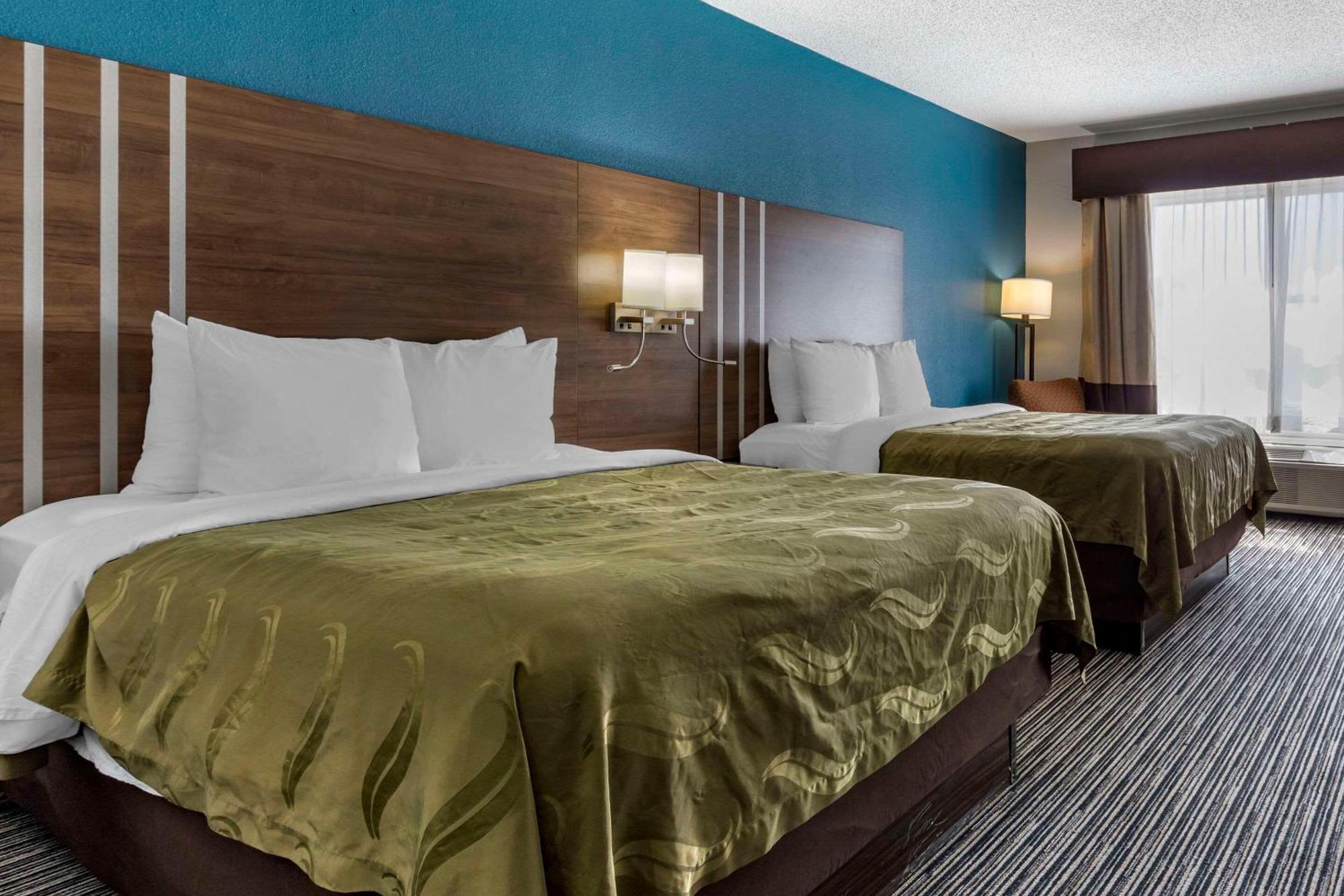 Quality Inn & Suites I-35 E-Walnut Hill Dallas Esterno foto
