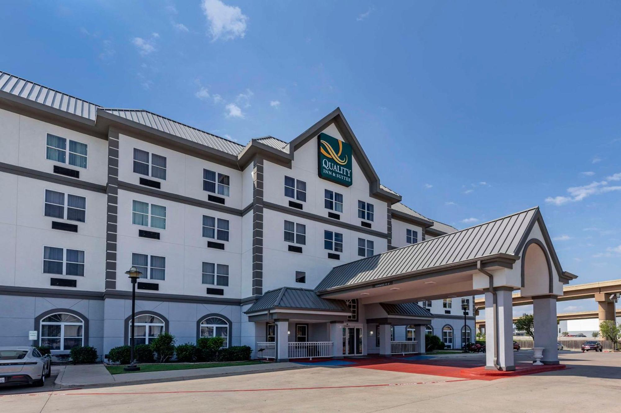 Quality Inn & Suites I-35 E-Walnut Hill Dallas Esterno foto