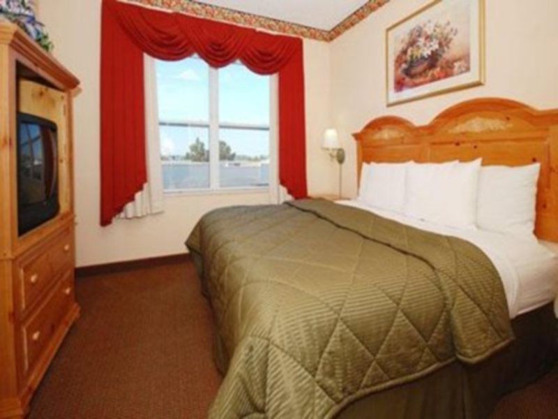 Quality Inn & Suites I-35 E-Walnut Hill Dallas Esterno foto